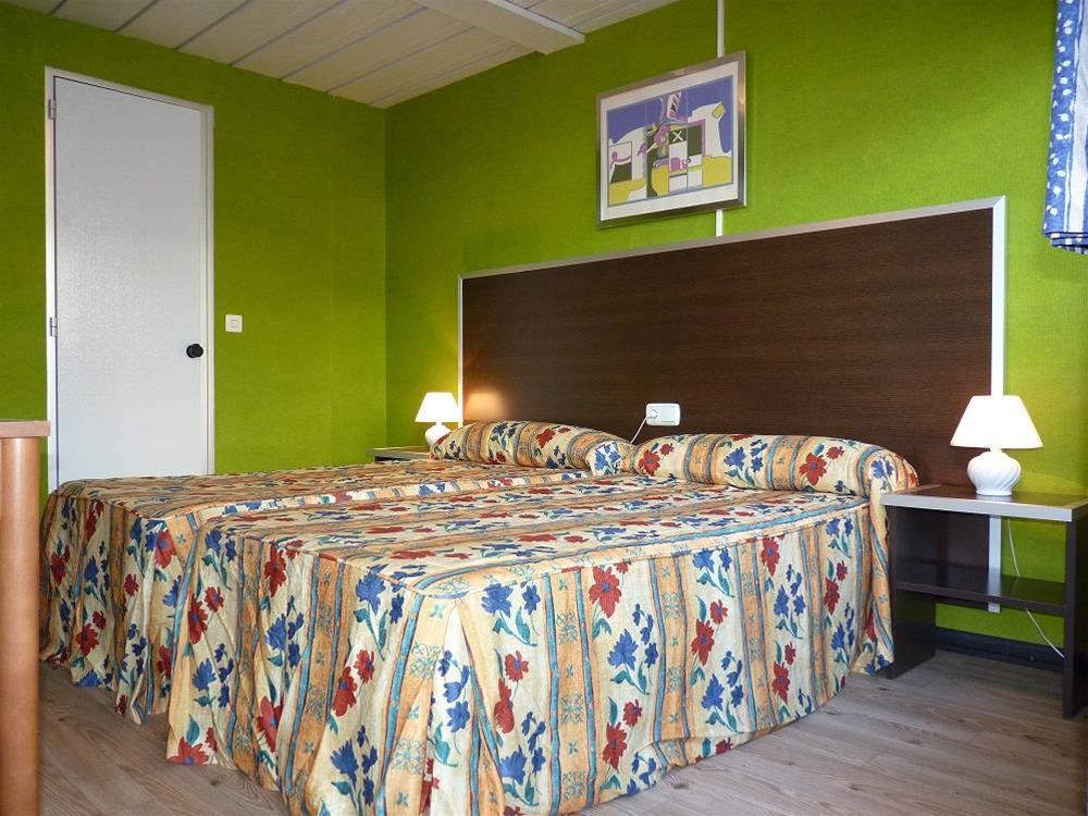 Pension Compostela Inn Cacheiras Exterior photo